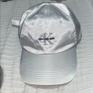 Calvin Klein Jeans Hat (White / Ivory)